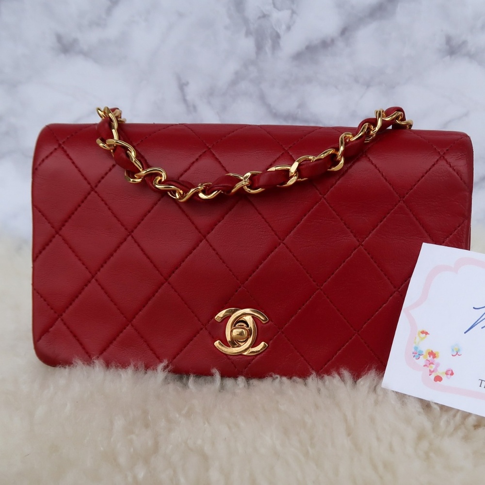 ❌SOLD!❌ Vintage Red Single Flap GHW